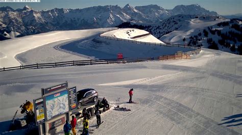 webcam saalbach hinterglemm|More.